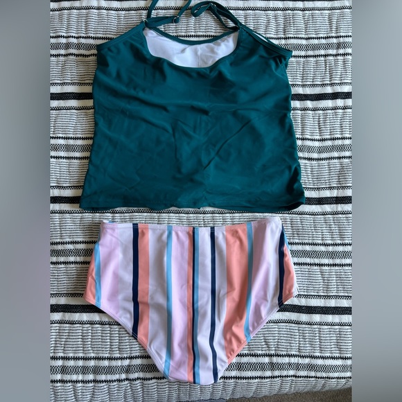 Brand new never worn Riot Bay Women’s tankini set, size M. - Picture 2 of 2